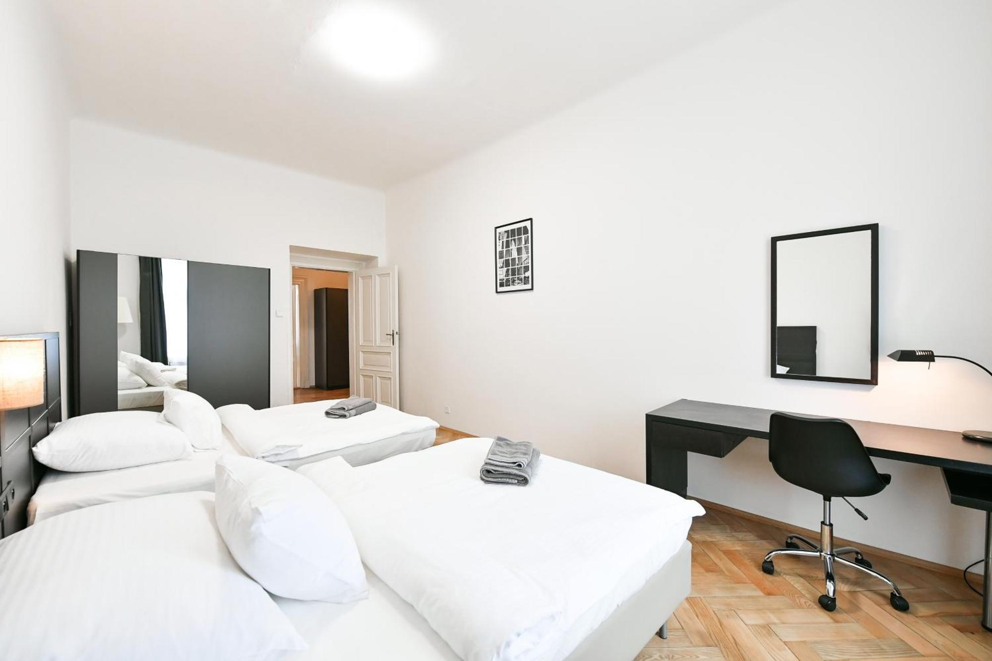 Wsp Petrin Garden Apartments Prague Exterior photo