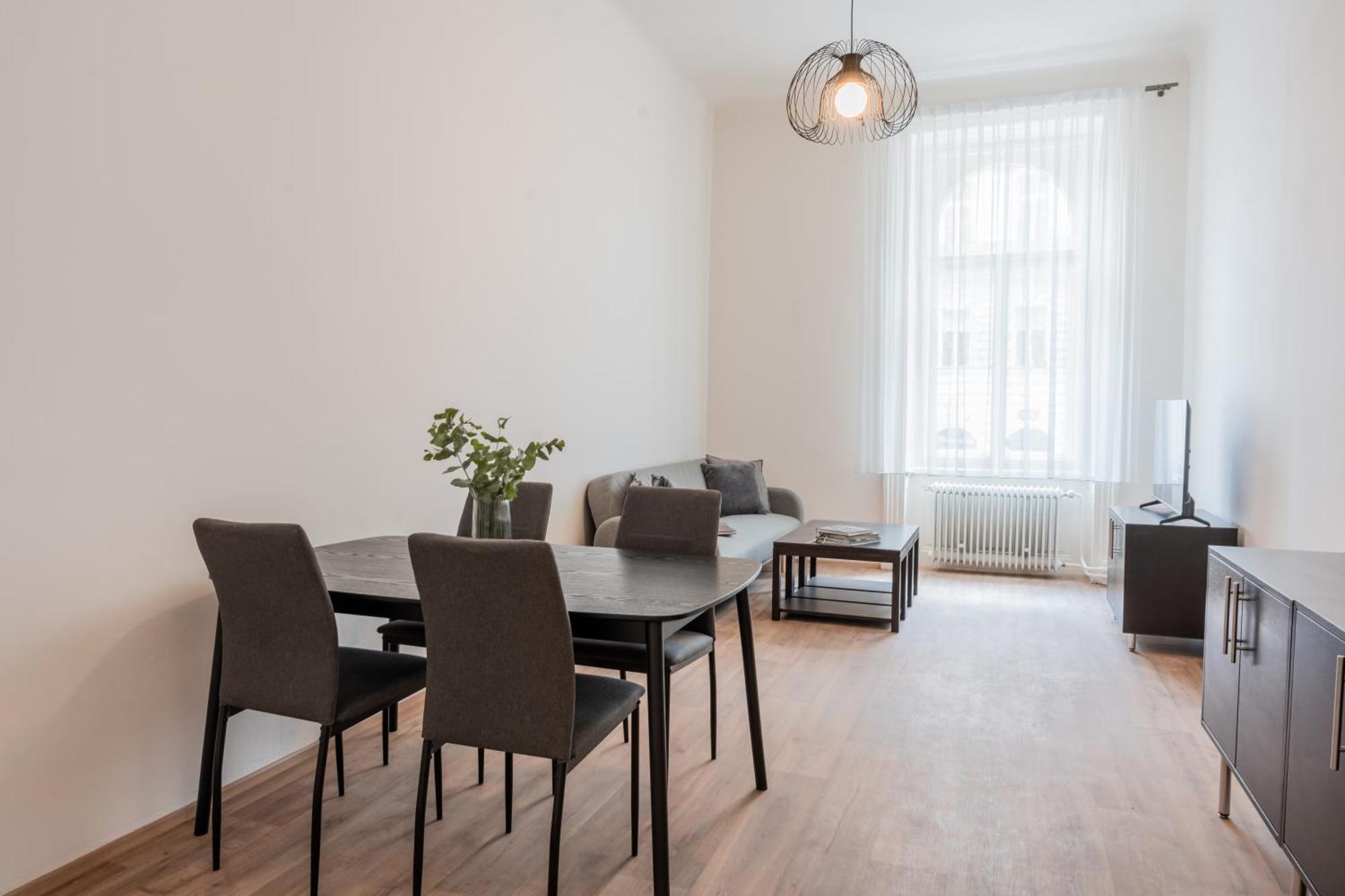 Wsp Petrin Garden Apartments Prague Exterior photo
